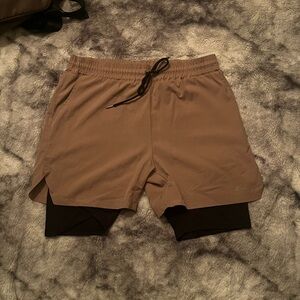 Sport compression shorts
